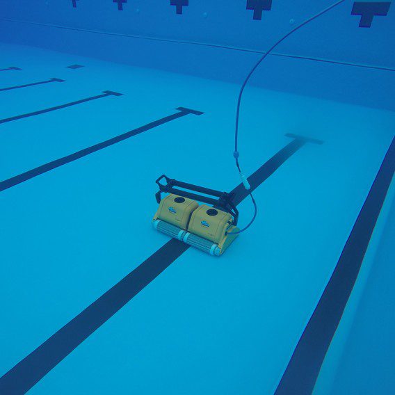 Robot Dolphin 2X2 limpia piscinas hasta 50mts (4)